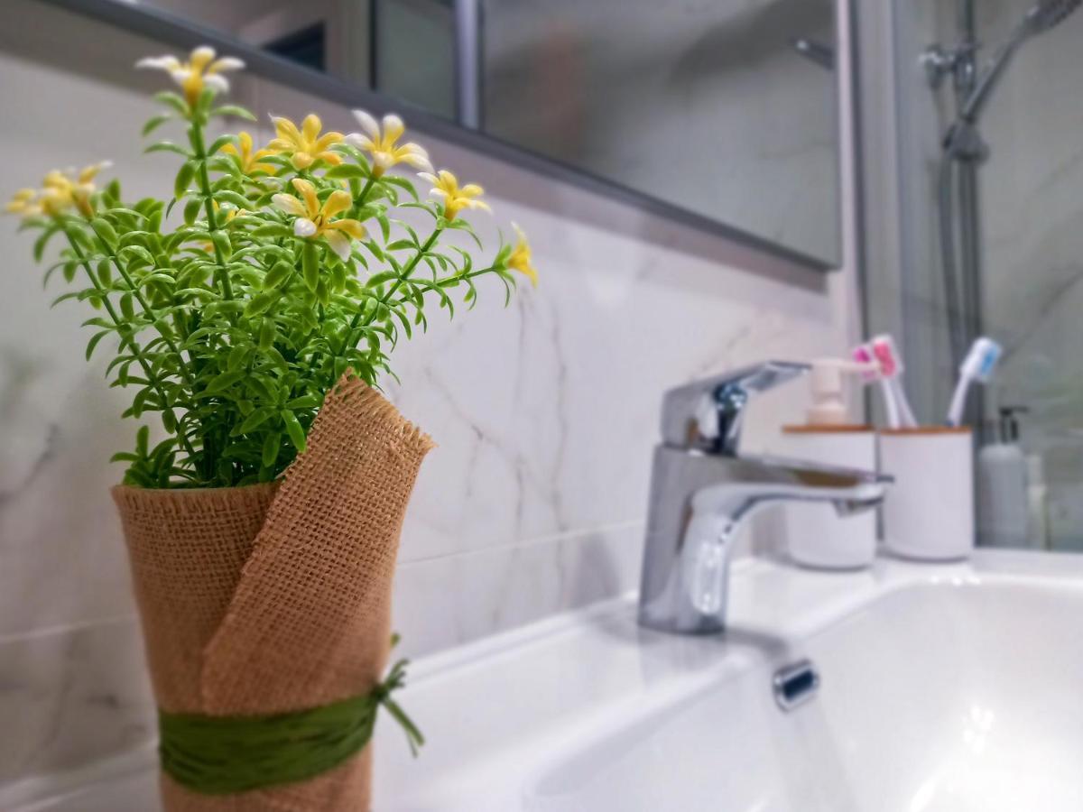Apartamento Hibisco , Primera Linea De Playa Almuñécar Eksteriør billede